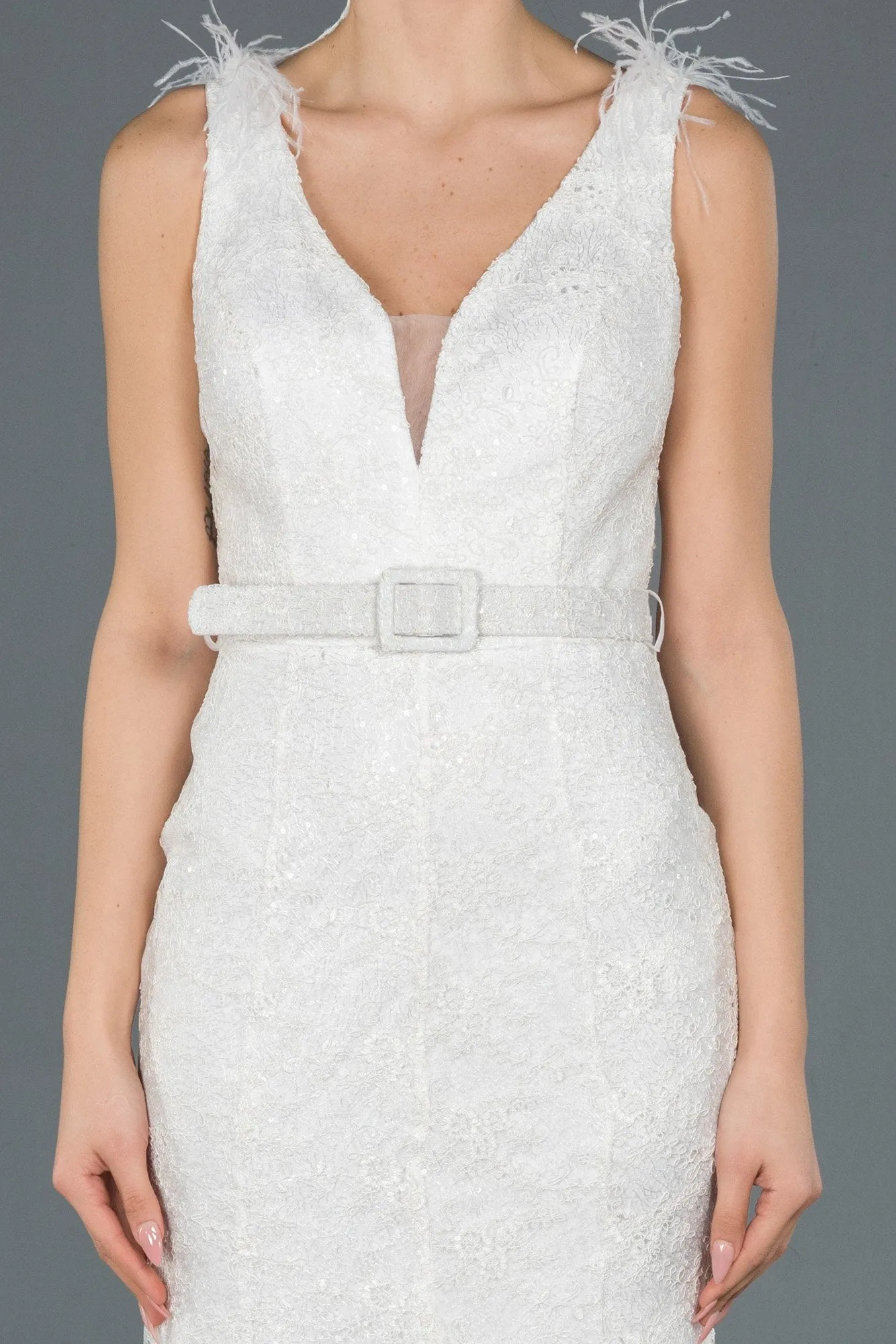 16691 Ecru Belt Sequined Lace Slit Dress
