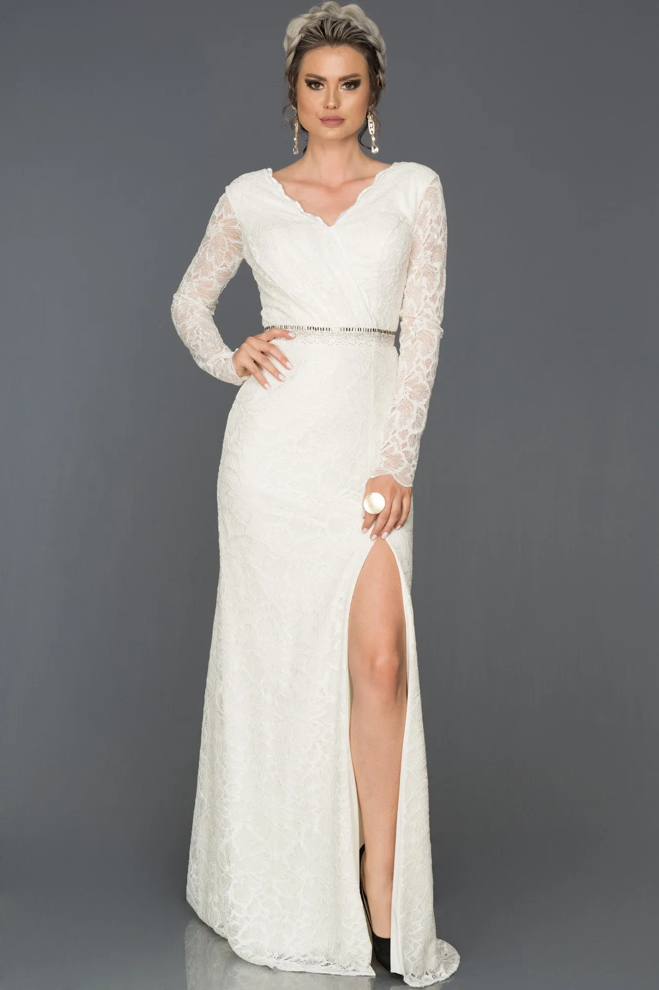 16927 Off-White Low Back Lace Slit Dress