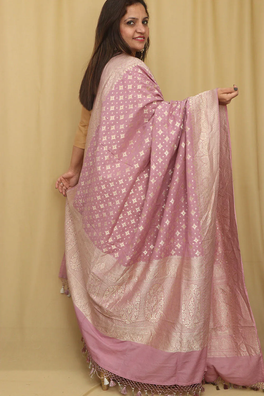 Exquisite Purple Banarasi Handloom Pure Moonga Silk Dupatta