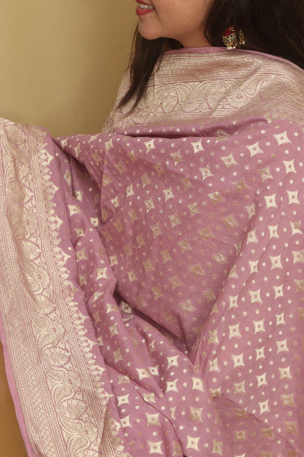 Exquisite Purple Banarasi Handloom Pure Moonga Silk Dupatta