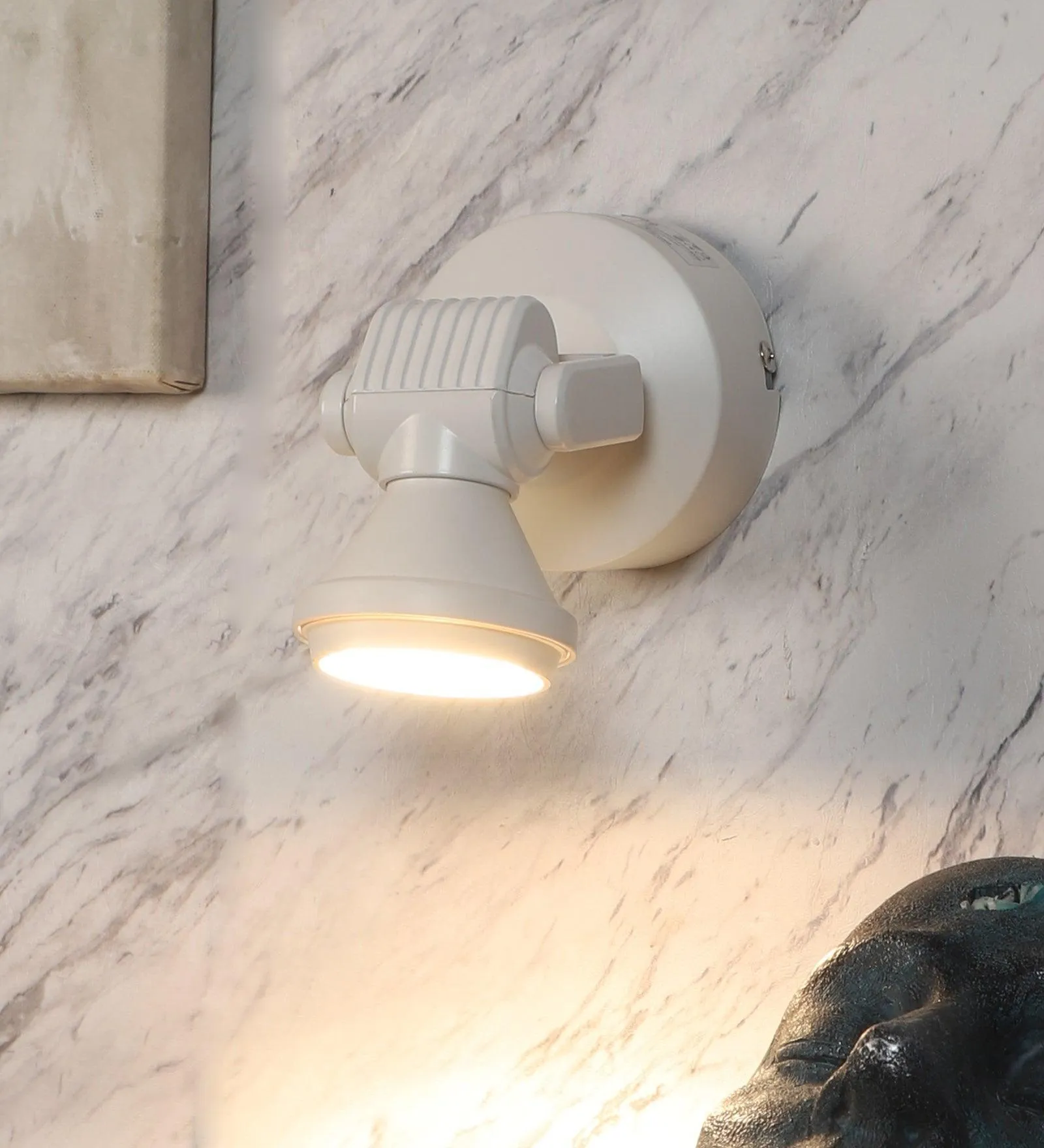 Minimal White Metallic Wall Light Lamp For Home & Office Decor
