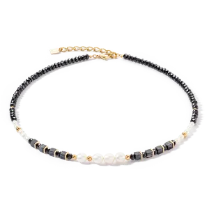 Pearls & Onyx necklace gold